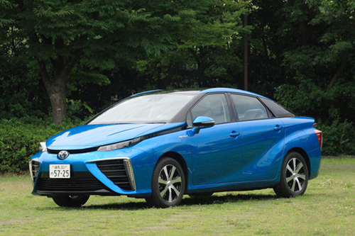 誰よりも先に未来を体験したいなら「燃料電池車」を!