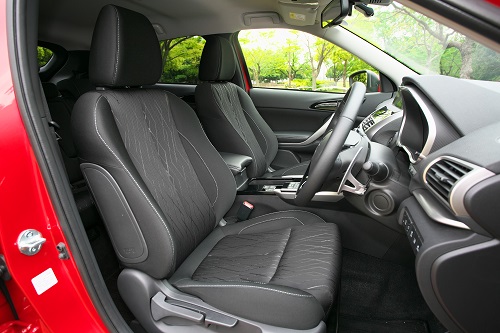 ランエボ譲りの四駆システムは折り紙つきの実力2