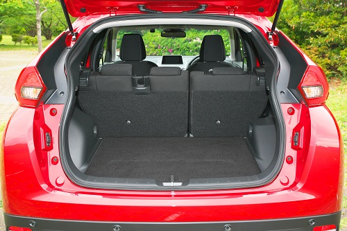 ランエボ譲りの四駆システムは折り紙つきの実力4