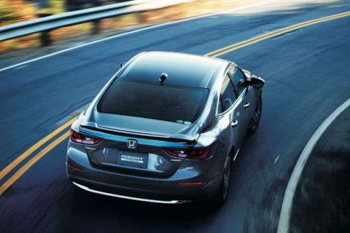 国産セダン不毛地帯で花開くか？