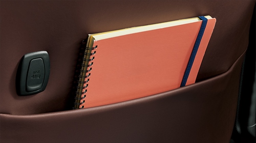 シートバックポケット(運転席・助手席)