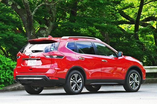 トレンドに乗ったスタイルと3列シートが武器②