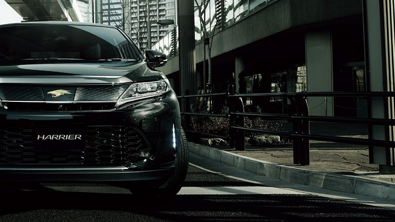 「トヨタ ハリアー」ターボかハイブリッドか。プロはどちらを選ぶ？