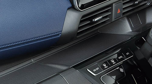 アッパーオープントレイ(センター) アッパーオープントレイ(センター)