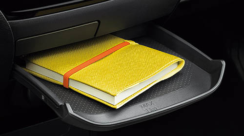 センタートレイ(引き出し式) センタートレイ(引き出し式)