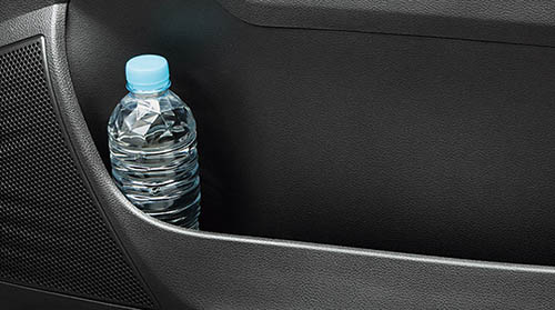 ボトルホルダー(フロント×2、リヤ×2) ボトルホルダー(フロント×2、リヤ×2)