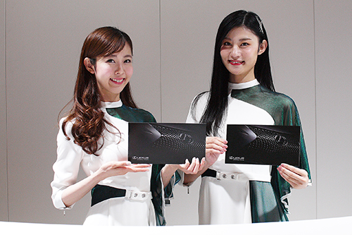 宇宙へと羽ばたくのか、レクサス!