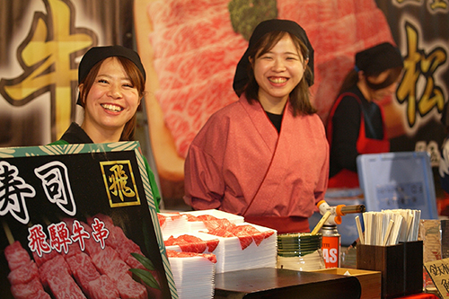 食ブースにもステキな笑顔が!4