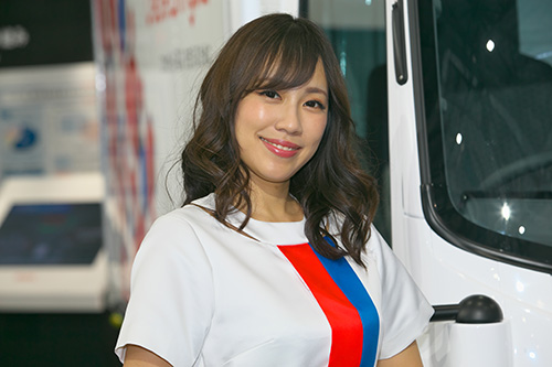 いすゞ(霧島聖子)