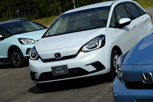 ホンダフィットが1ヵ月で3万1000台を受注。ハイブリッドが7割以上、その半分が「HOME」2