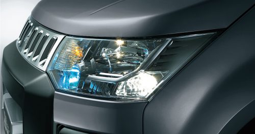 アクティブコーナリングライト(後退時連動機能付き )