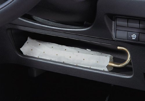 アンダートレイ(運転席)