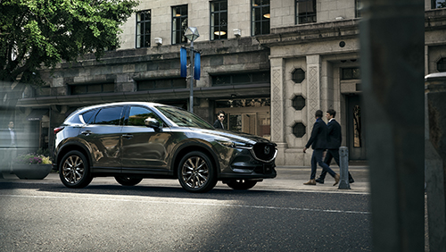 美しいデザインのマツダCX-5だからこそ、美しいカラーを!美しいデザインのマツダCX-5だからこそ、美しいカラーを!