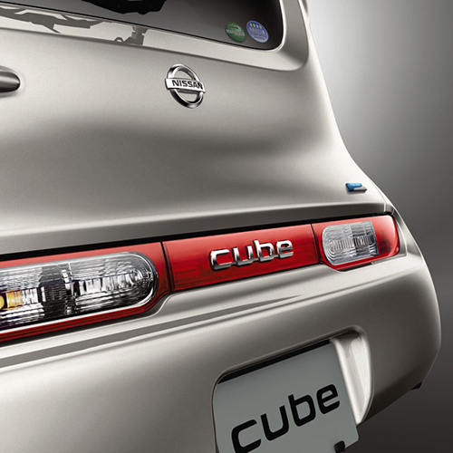 ロングセラーモデルのキューブには個性的なカラーが似合う!