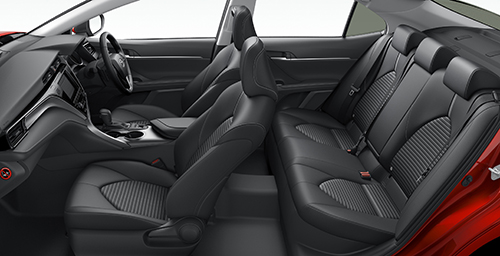 2位 「トヨタカムリ」 広くて速くて好燃費!いまどきスポーティーセダン4