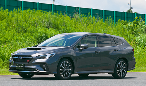 日本のためのレガシィツーリングワゴンがレヴォーグ