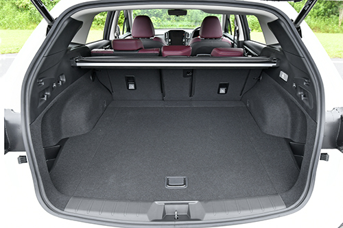 2代目は室内空間を拡大、足回りやエンジンも刷新5