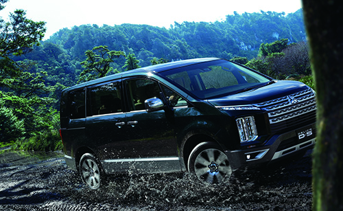 2位 「三菱デリカD:5」 唯一無二のミニバンSUV、すばらしいディーゼルと8AT1