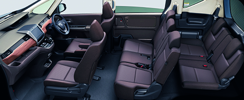 1位 「ホンダフリード」 走りと実用性を両立したコンパクトミニバン5