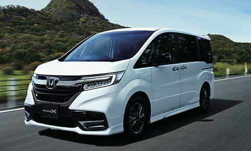 1位 「ホンダステップワゴン」 いまだ走りの良さ、使い勝手に優れるパイオニア3