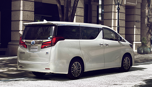 1位 「トヨタアルファード/ヴェルファイア」 絶対的な存在感、充実した内容6