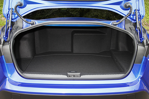 補助金次第ではクラウンと同じ価格に3