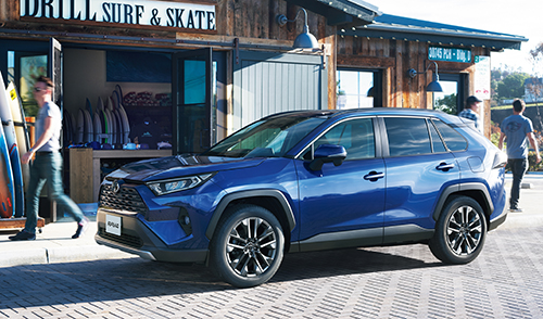 1位「トヨタRAV4」いかにもアウトドアなスタイル、使いやすさに上質さも加わったインテリア1
