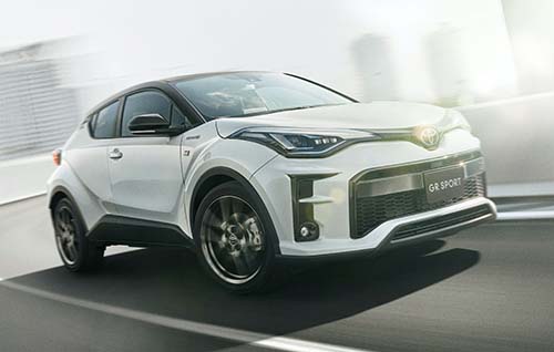 4位「トヨタC−HR」非日常的なスタイリングをモノにしている2