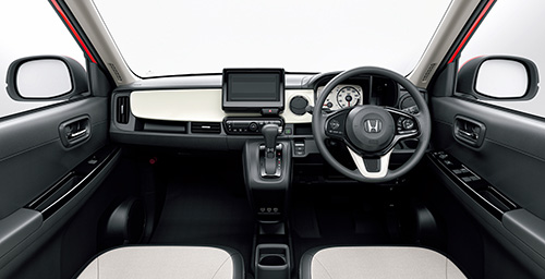 3位「N-ONE」キュートなデザインとカラーリングで家族に大人気!3