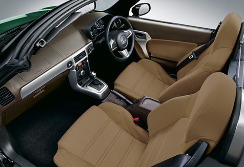 1位「ダイハツ コペン Cero」レトロな雰囲気がかわいい!2