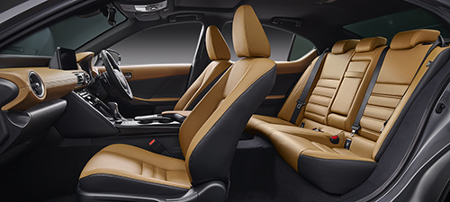 2位「レクサスIS」(95点)ビッグマイナーチェンジで操縦安定性と乗り心地が向上2