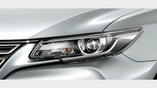 ヘッドランプが最新のものに