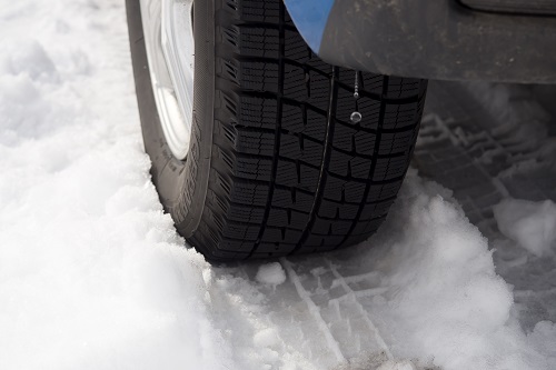 スタッドレスはいつ交換すればいい?