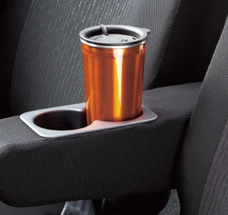 カップホルダー(後席中央)