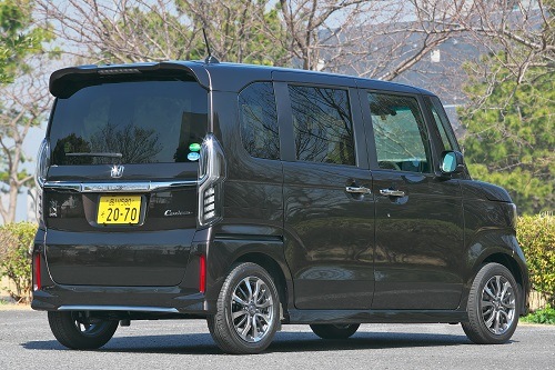 中古車人気も高く100万円以下のお得物件が少ない!1