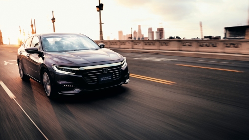 プレミアムモデルならではの高級感を堪能するなら「現行型EXブラックスタイル」 中古市場の相場260万〜350万円