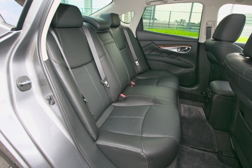 フーガのモデルチェンジ、マイナーチェンジ一覧6