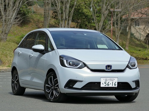 第1位「ホンダフィット」コンパクトで快適なピープルムーバー1