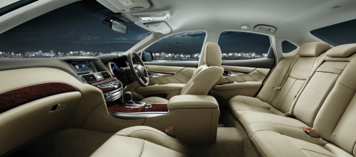 中古車のフーガ、おすすめモデルはズバリこれ。自分なら2015年式 HYBRIDを140万円で買う!2