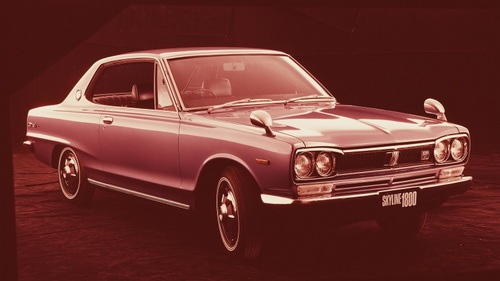 3代目 通称「ハコスカ」スカイライン(C10型)