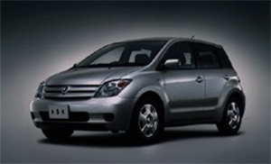 2002年5月8日 初代「イスト」発売