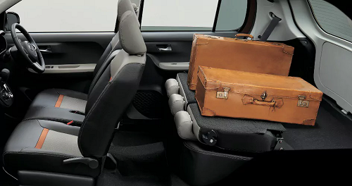 ブーンの荷室&座席アレンジ