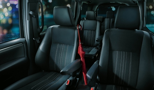 最上級の贅沢を味わいたいなら「HYBRID Gi“Premium Package-Black-Tailored”」 中古市場の相場約317万~約489万円