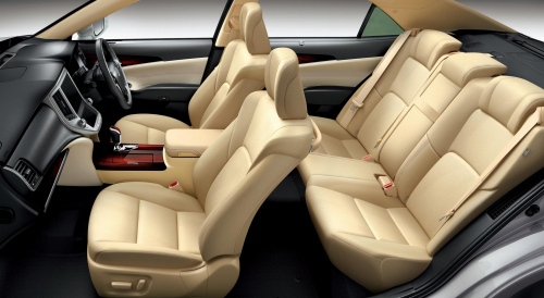 中古車のクラウンロイヤルはここで探せ!