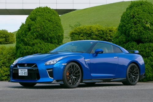 流通台数は減少するも、相場はやや下落傾向で狙いやすくなった「日産GT-R(現行型)」