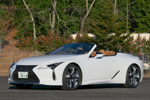 流通台数も価格も横這い、価格帯の幅広さが特徴的「レクサスLC(現行型)」