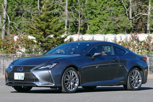 ハイパフォーマンスなRC-Fが500万円以下で狙える「レクサスRC(現行型)」