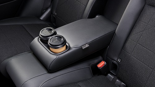 リアセンターアームレスト(ドリンクホルダー付き)