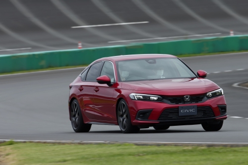 第5位「ホンダシビック」ゴルフと互角以上！トータル性能の高さに驚いた