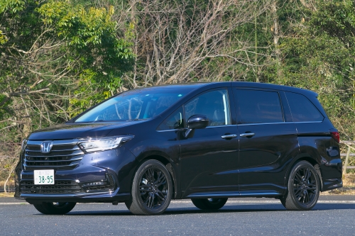 新車で買い損ねた人は要チェック!2020年11月のマイナーチェンジモデルは流通量多し「ホンダオデッセイ(最終型)」